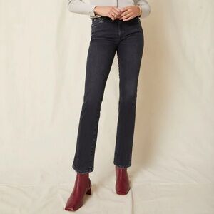 AMO Chloe Crop Original Vintage Stretch Coal Gray High Rise Straight Leg Jean 29